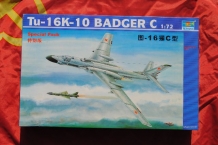 images/productimages/small/Tu-16K-10 Badger C 01613 Trumpeter 1;72 doos.jpg